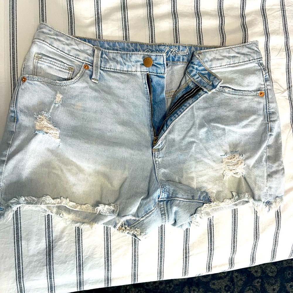 Universal Thread women’s jean shorts